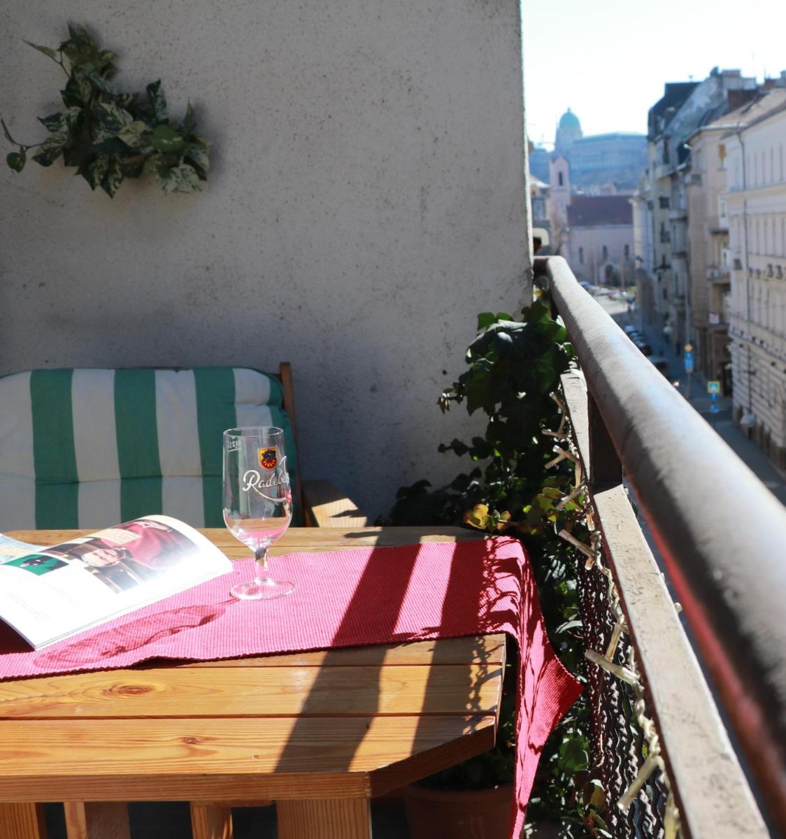 Suitetrails - Fornax Home with balcony