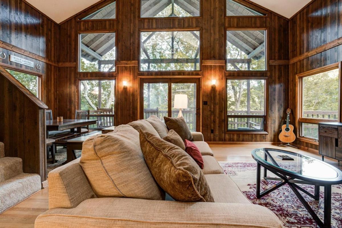 Wolf Ridge Retreat - Housity