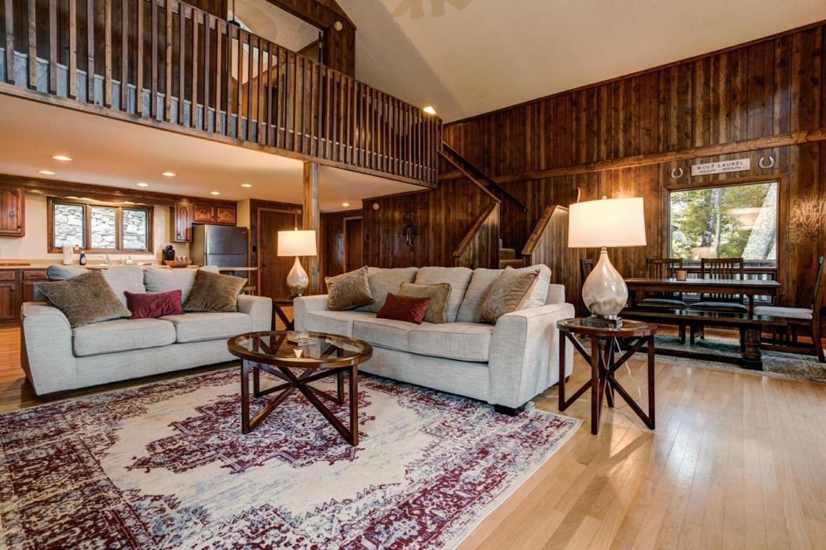 Wolf Ridge Retreat - Housity
