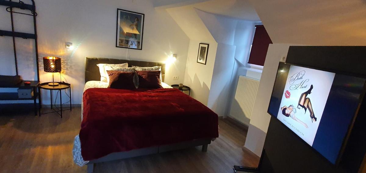 Charmant studio avec grande baignoire - Housity