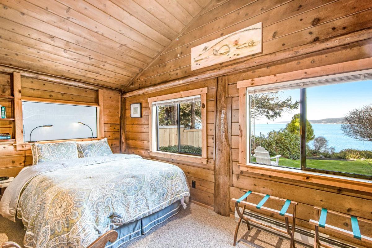 Cozy Cottage by the Sea - Housity