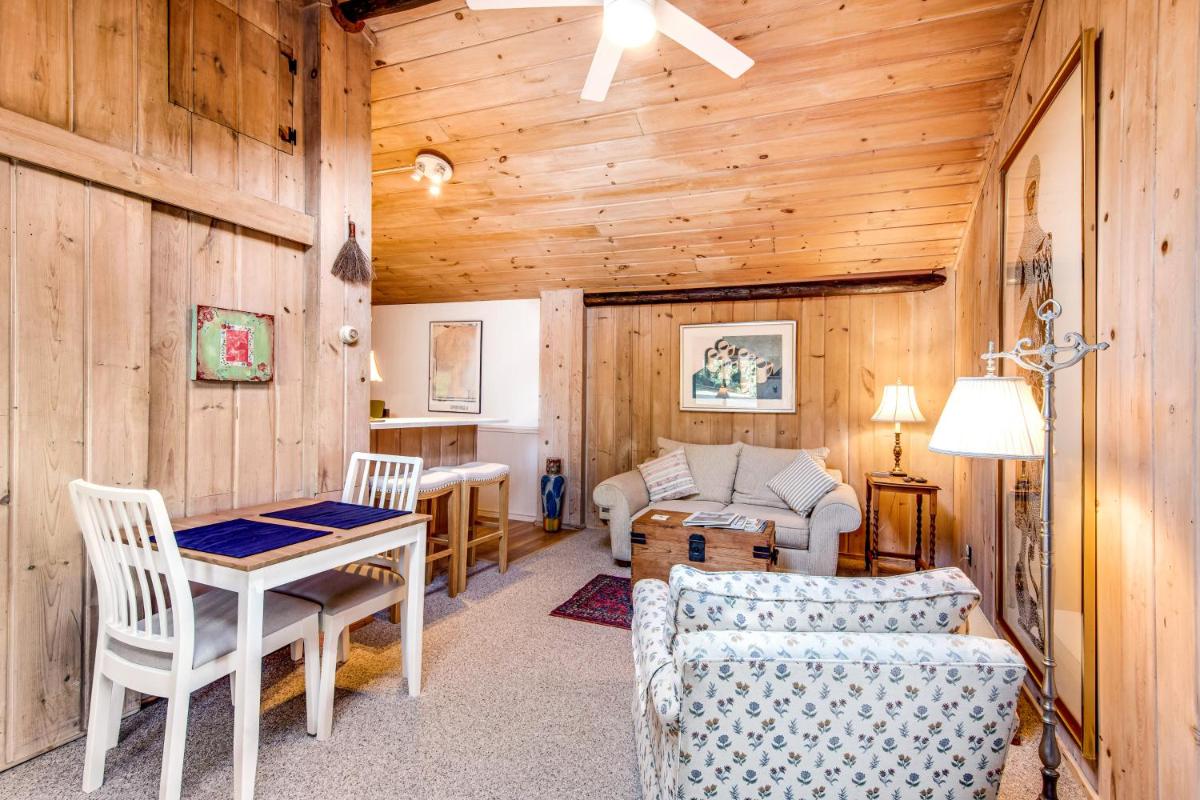 Cozy Cottage by the Sea - Housity