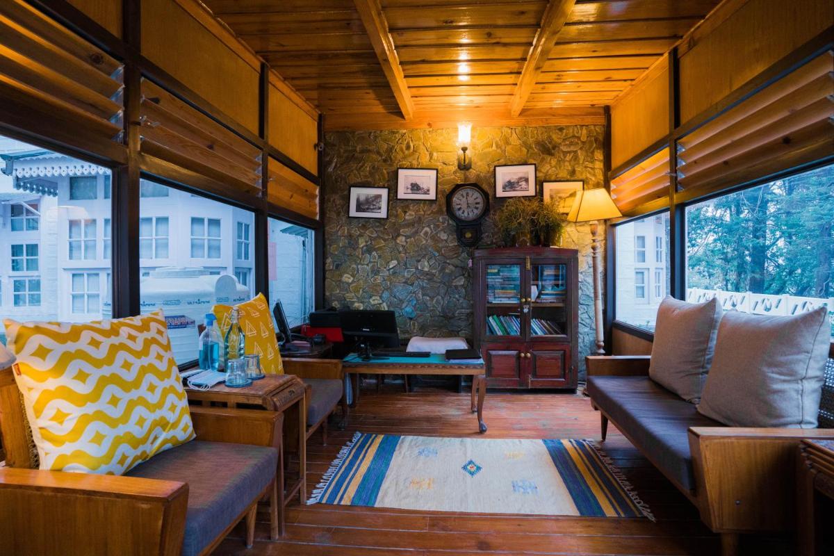 Bhikampur Lodge By Howard - Housity