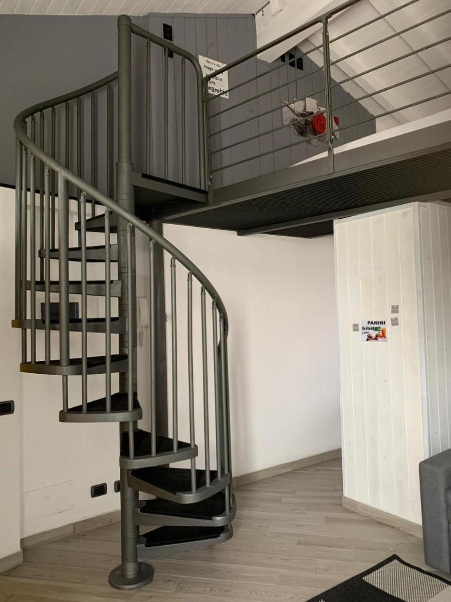 APPARTAMENTO PIERANGELO DI FRONTE MALPENSA T1 e T2 - Housity