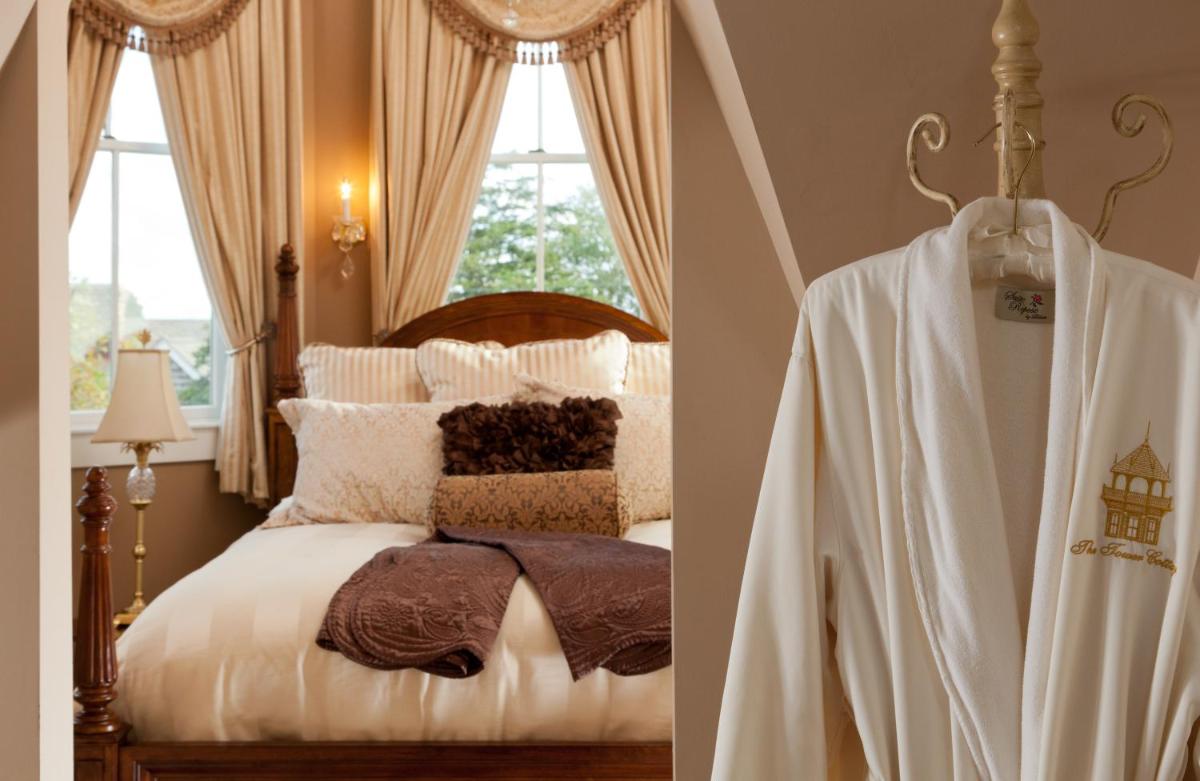 The Tower Cottage Bed and Breakfast - Housity