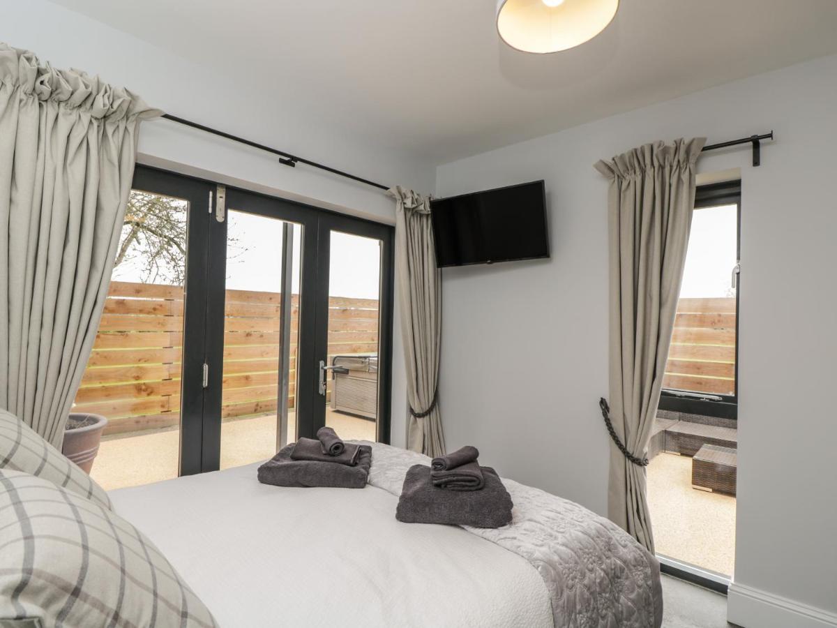 Lugg View - Housity