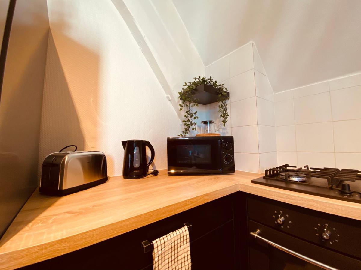 Under Roof - Housity