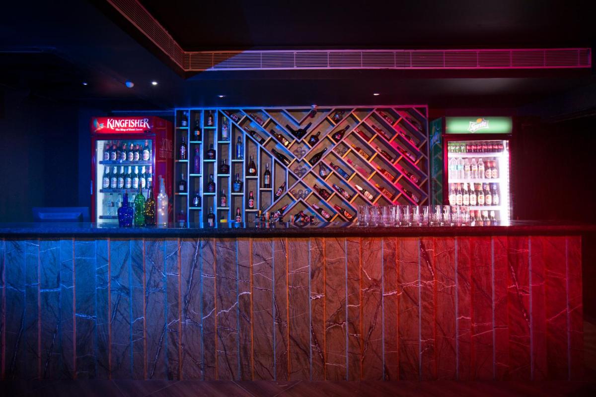 Lee-Benz ARK HOTEL - Housity