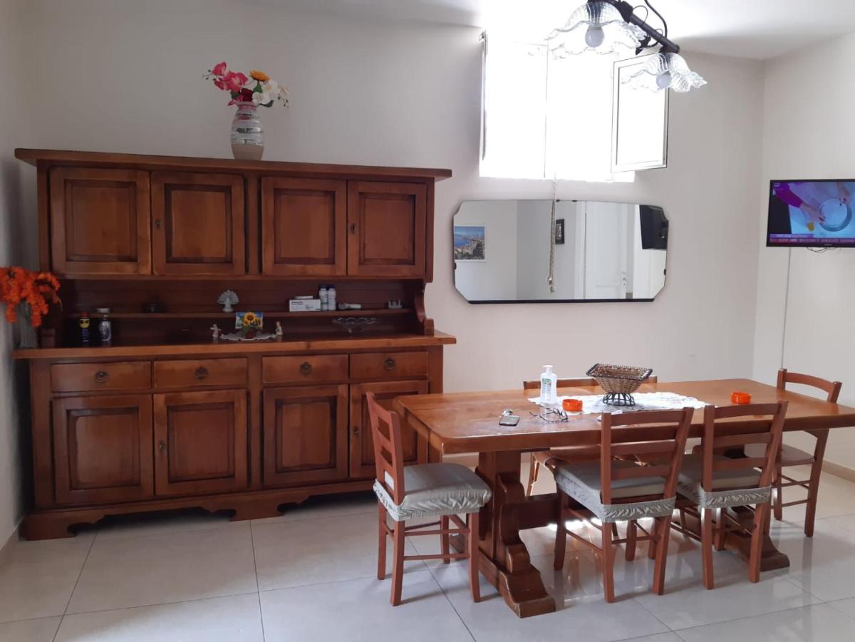 House Adrian - Housity