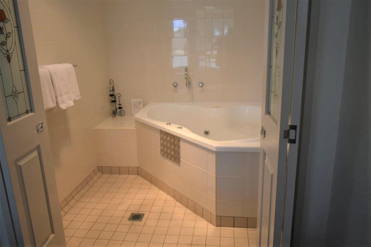 The Edge Motel - Housity