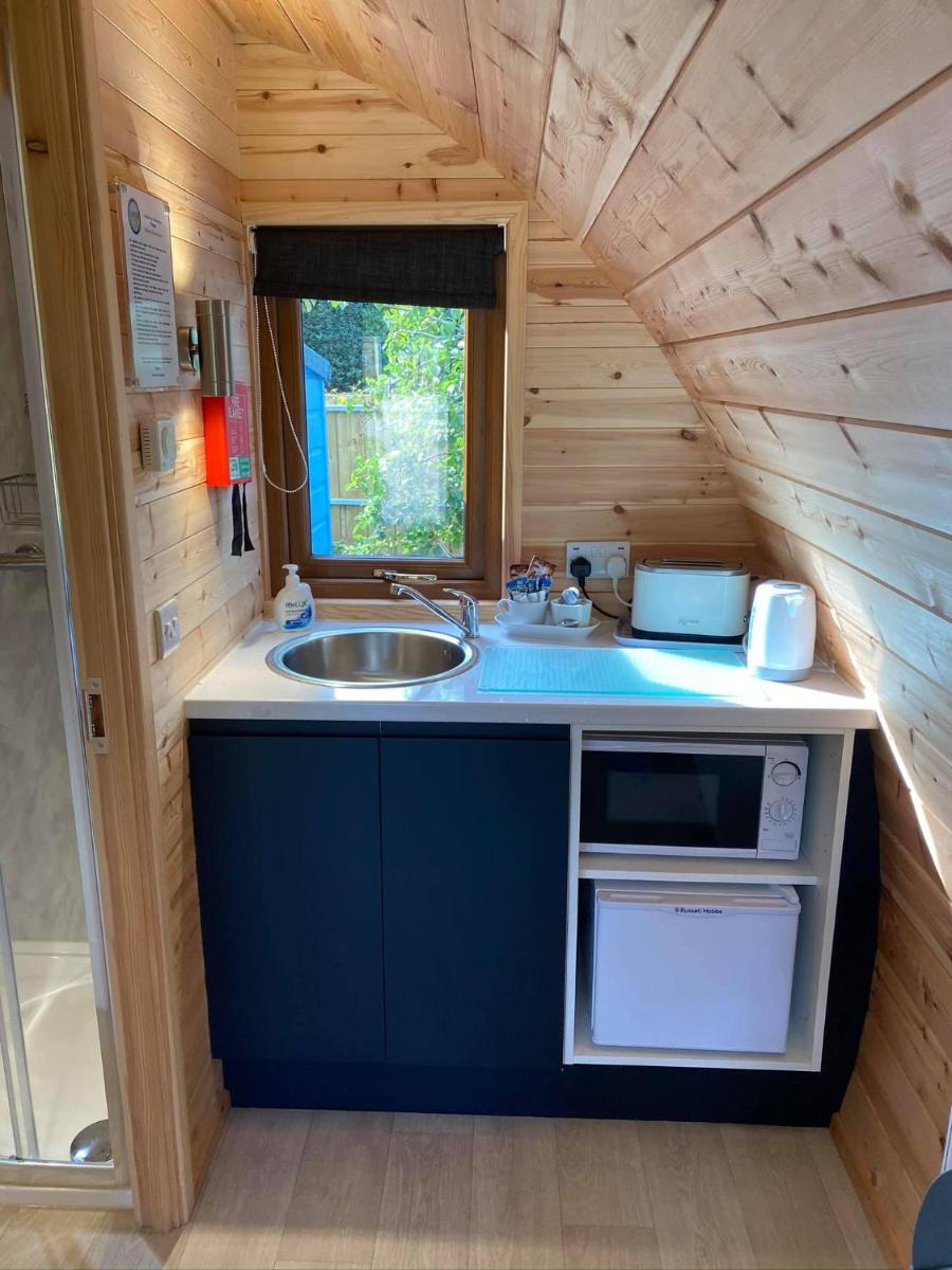 Benone Getaways- 'Dunluce' Luxury Glamping Pod- with Hot Tub - Housity