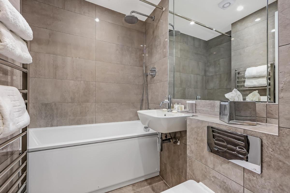 10 Curzon Street by Mansley - Housity