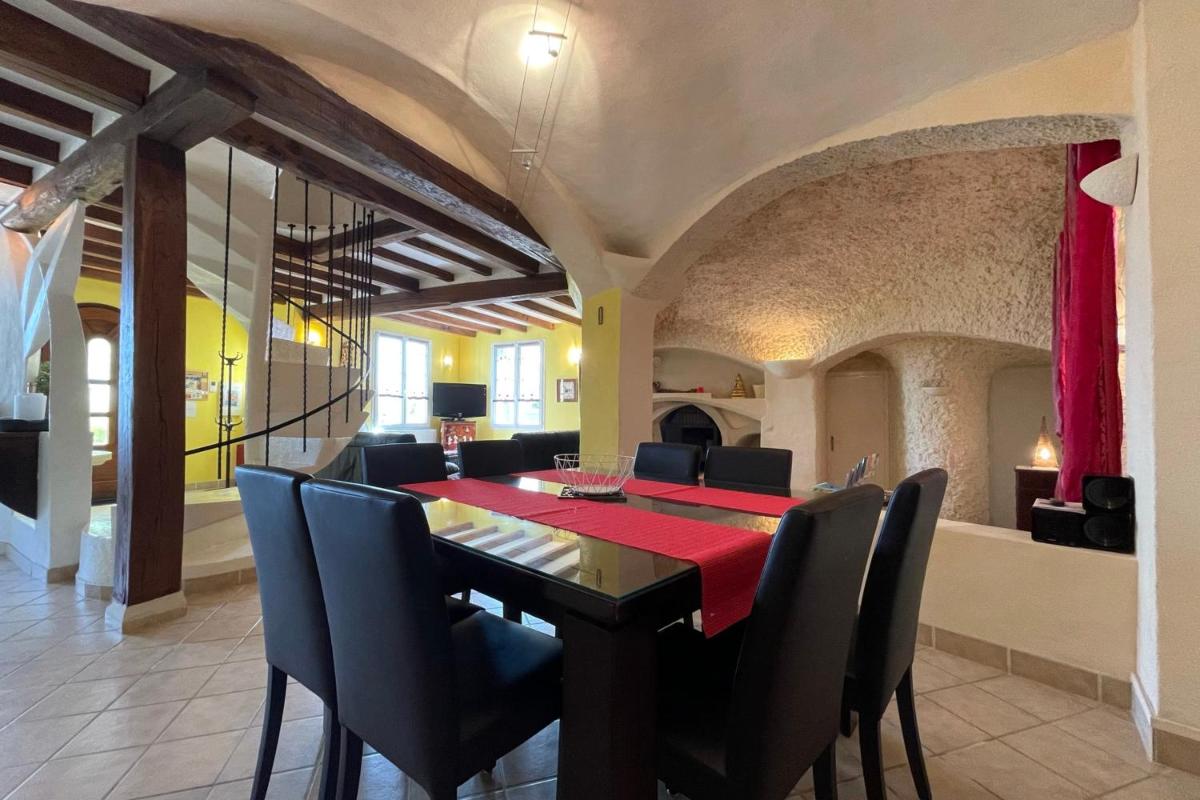 Gîte de lAmboisien breathtaking view of the valley and castle of Amboise - Housity