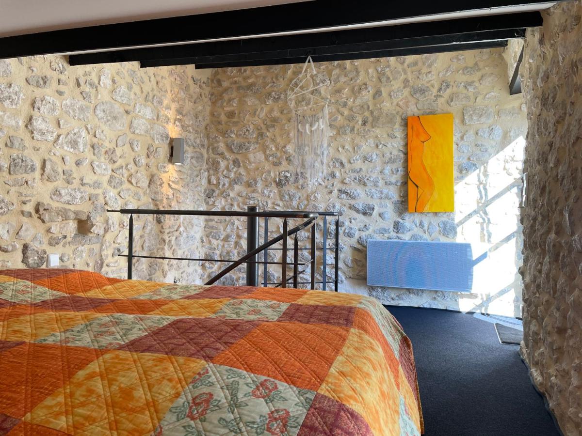 Paradis de Provence, Maison Orange - Housity