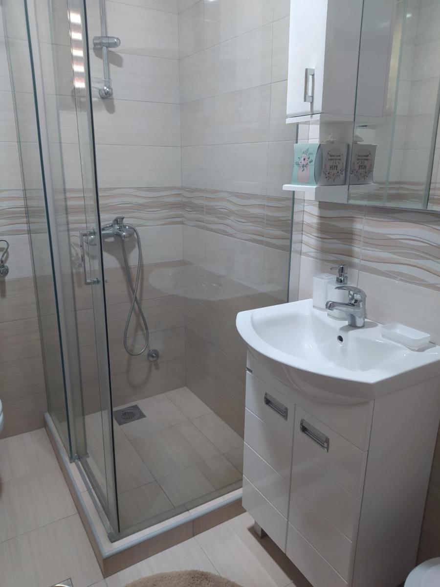 Vila Jezero - Housity