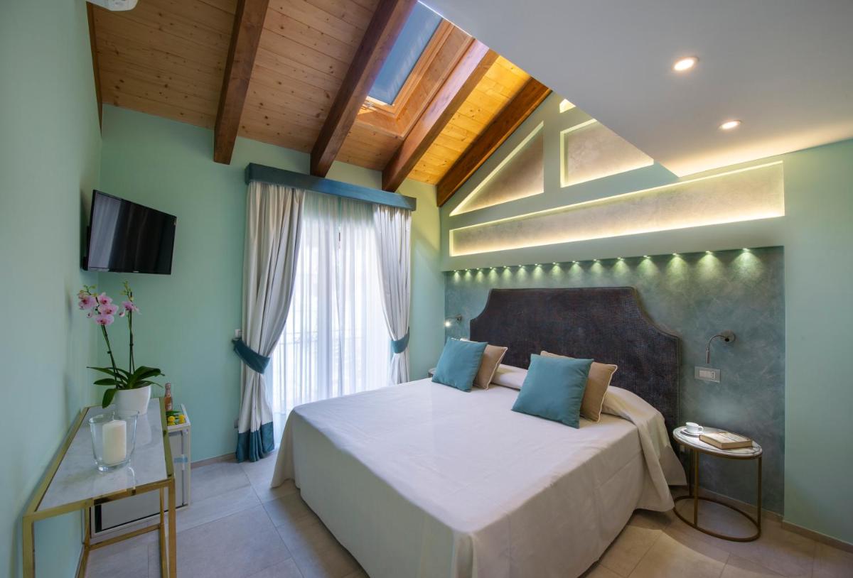 Donna Sofi Holiday House - Housity