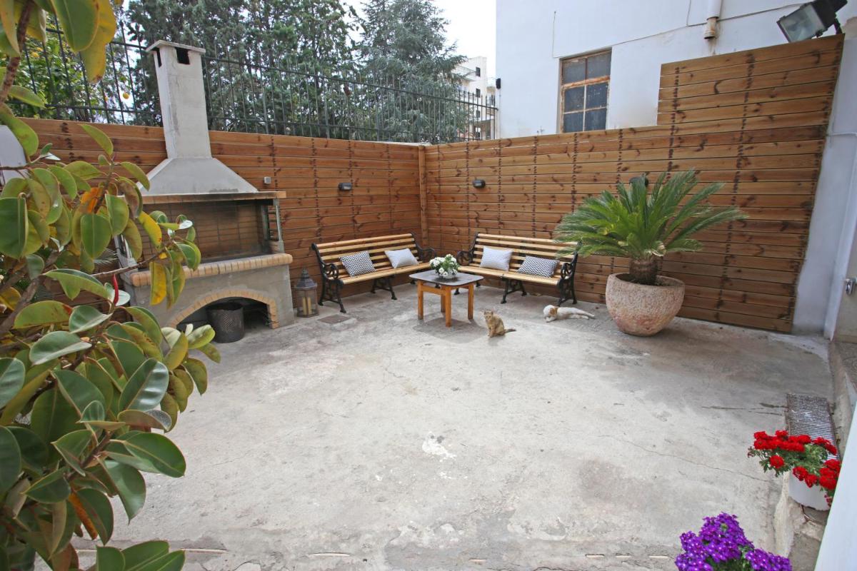 House near the Athens Airport, Spata. - Housity