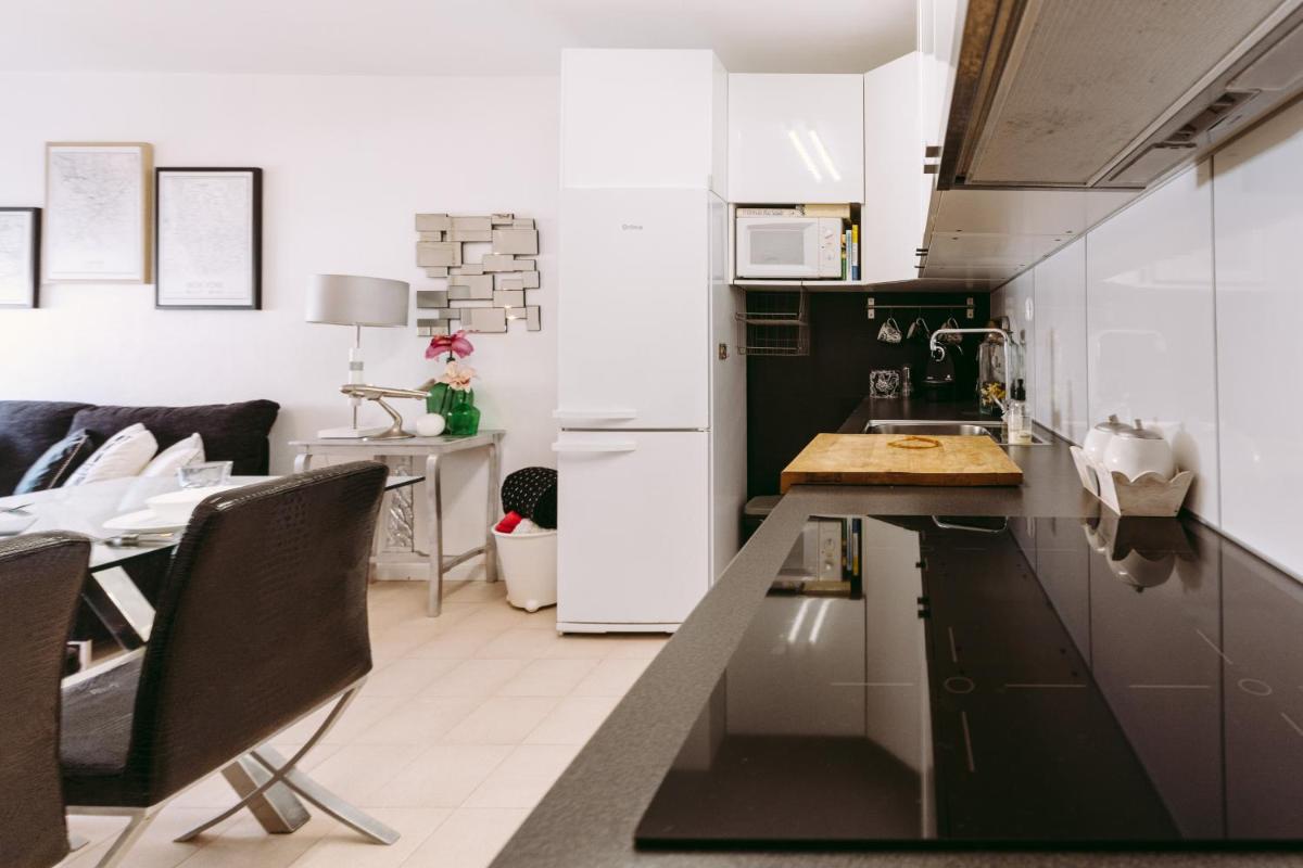 Gucci House - Santa Cruz - Housity