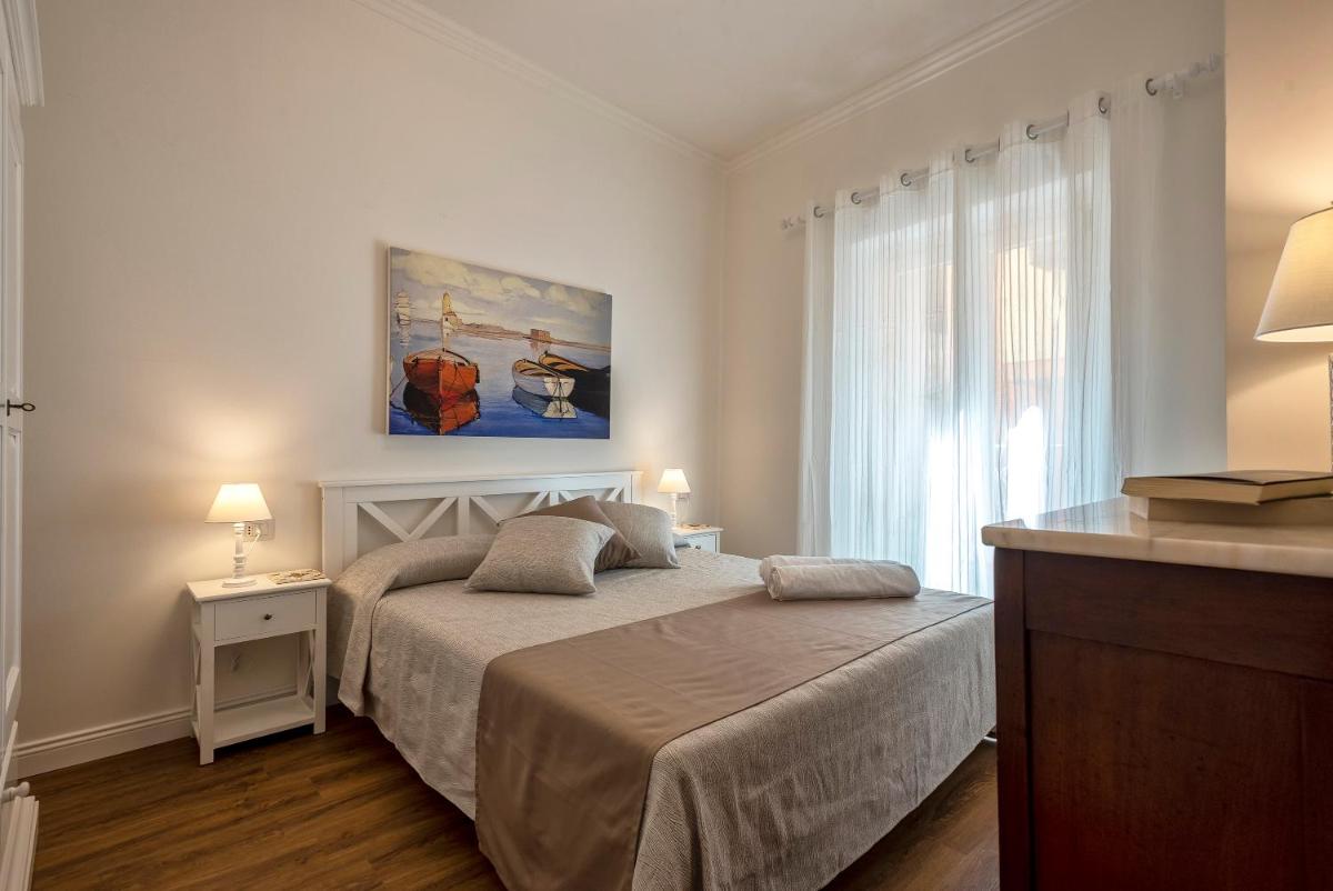 “CIELO E MARE”, CASETTA NEL CUORE DEL BORGO ANTICO / “SKY & SEA”, CHARMING IN THE HEART OF OLD VILLAGE - Housity