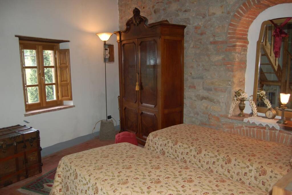 Torre medievale - Housity