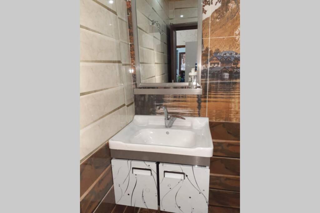 moon valley site jerash - Hizvo