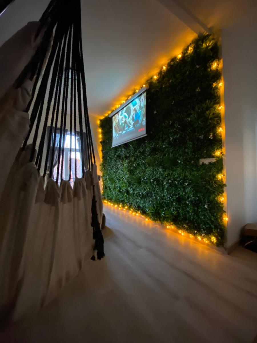 Capsule Roubaix/Lille Balneo*Home cinéma*Billard - Housity