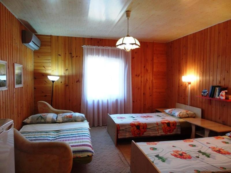Morskoe nebo - Housity