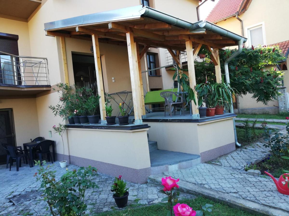 Apartmani Tvins - Housity