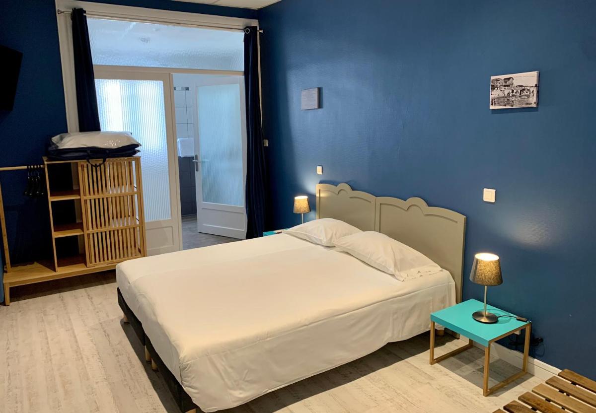 Hotel Le Petit Baigneur Palavas Plage - Housity