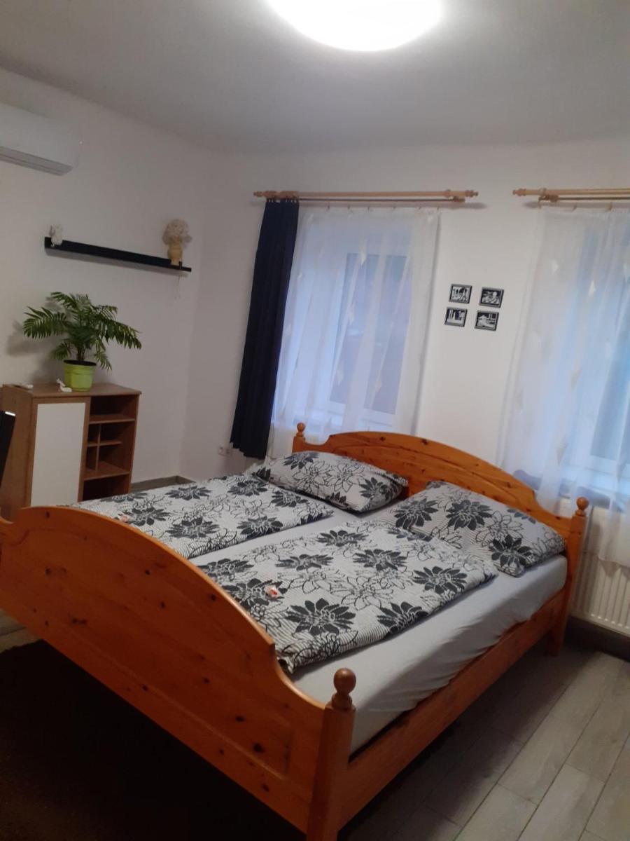 Oázis Apartman - Housity