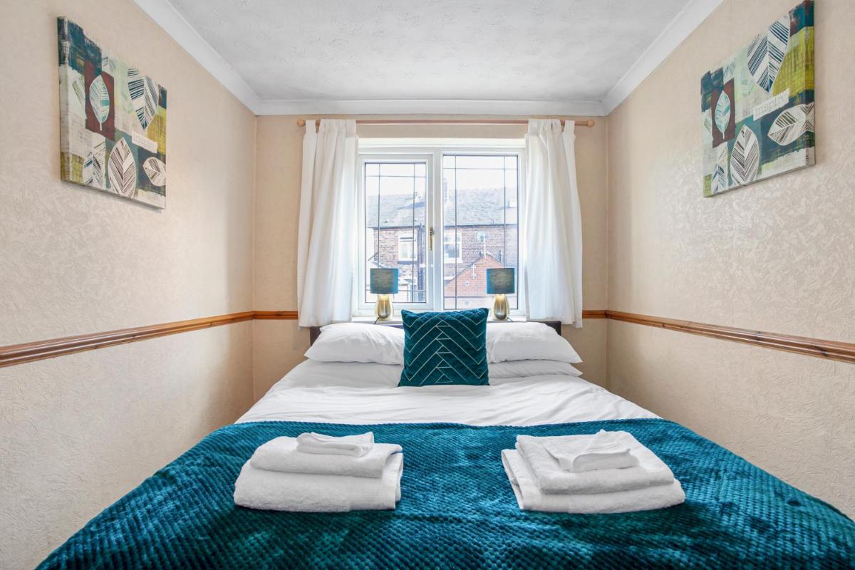 Staywhenever MS- 4 Bedroom House, King Size Beds, Sleeps 9 - Housity