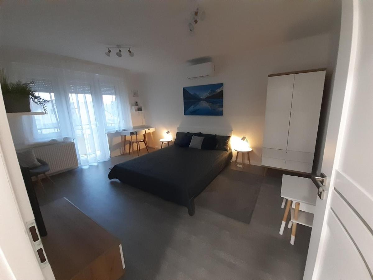 Martinovics Apartman - Housity