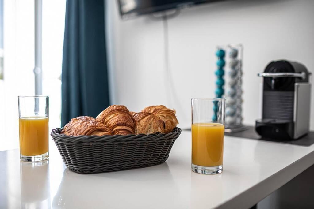 STUDIO COSY AU PIED DE LA GARE GENOPOLE EVRY - Housity