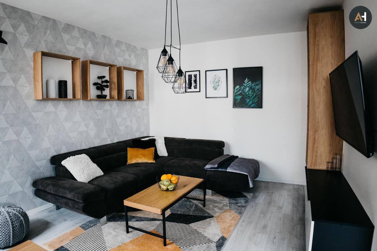 AH Mlynská Bašta I - Housity