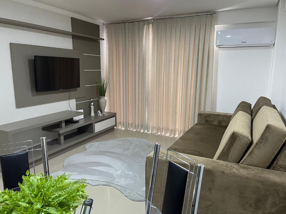 Apt novo no CENTRO de Foz com garagem e mobiliado - Housity