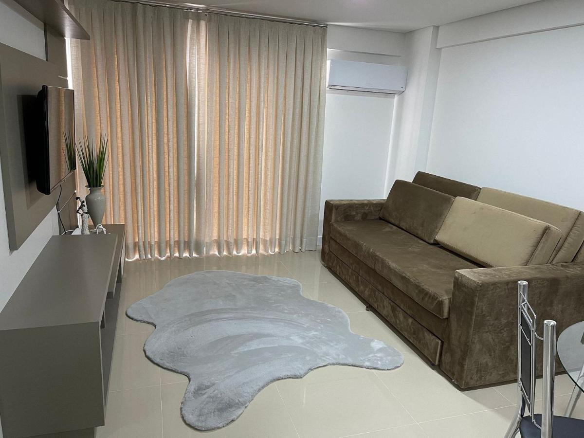 Apt novo no CENTRO de Foz com garagem e mobiliado - Housity