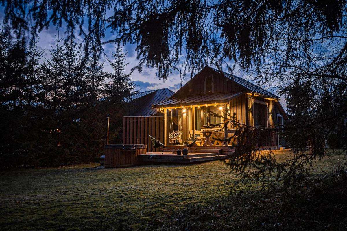 Gilė -'Virš Ąžuolų' - Forest SPA - Horses - Lake - Chalet - Housity