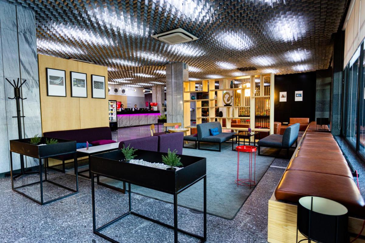 AZIMUT Hotel Siberia - Housity
