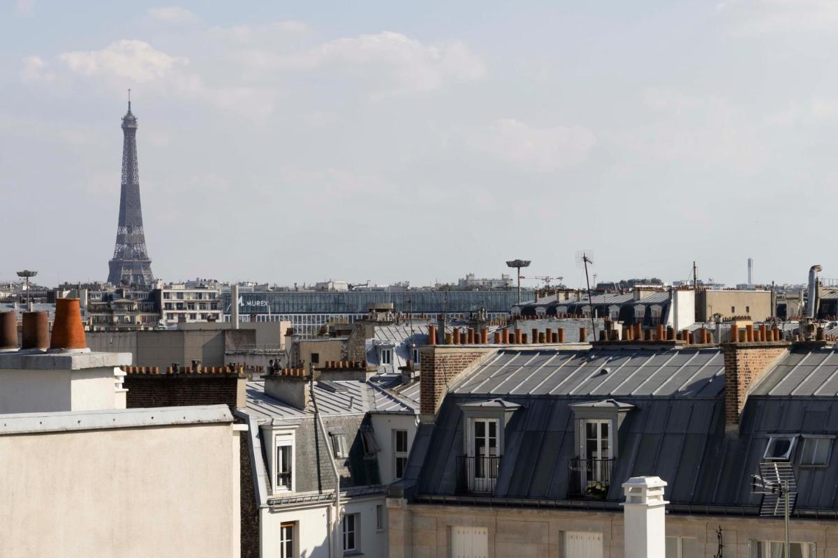 Vue générale sur Neuilly-sur-Seine ou vue de la ville depuis l'hôtel