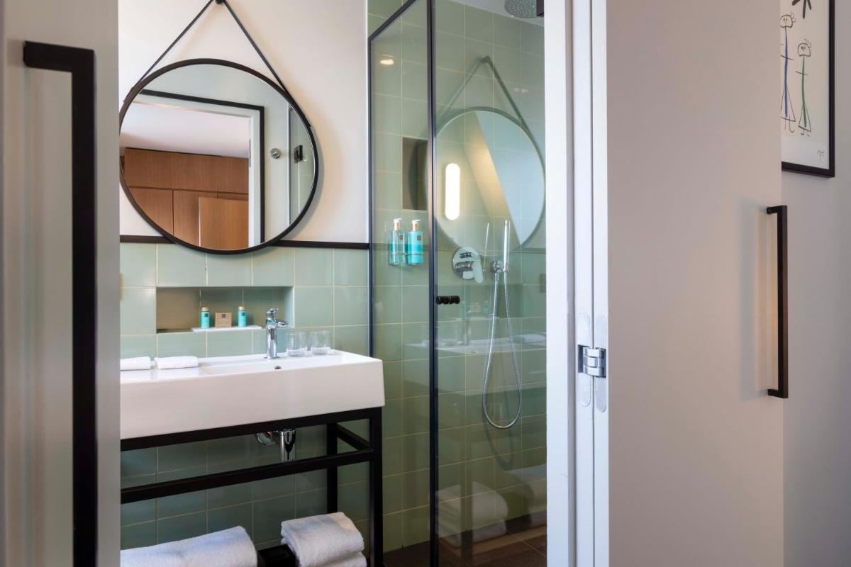 Salle de bains dans l'établissement Hotel Le 37 Bis
