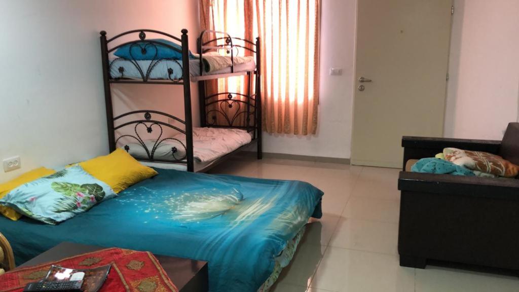 Simple Room - Housity