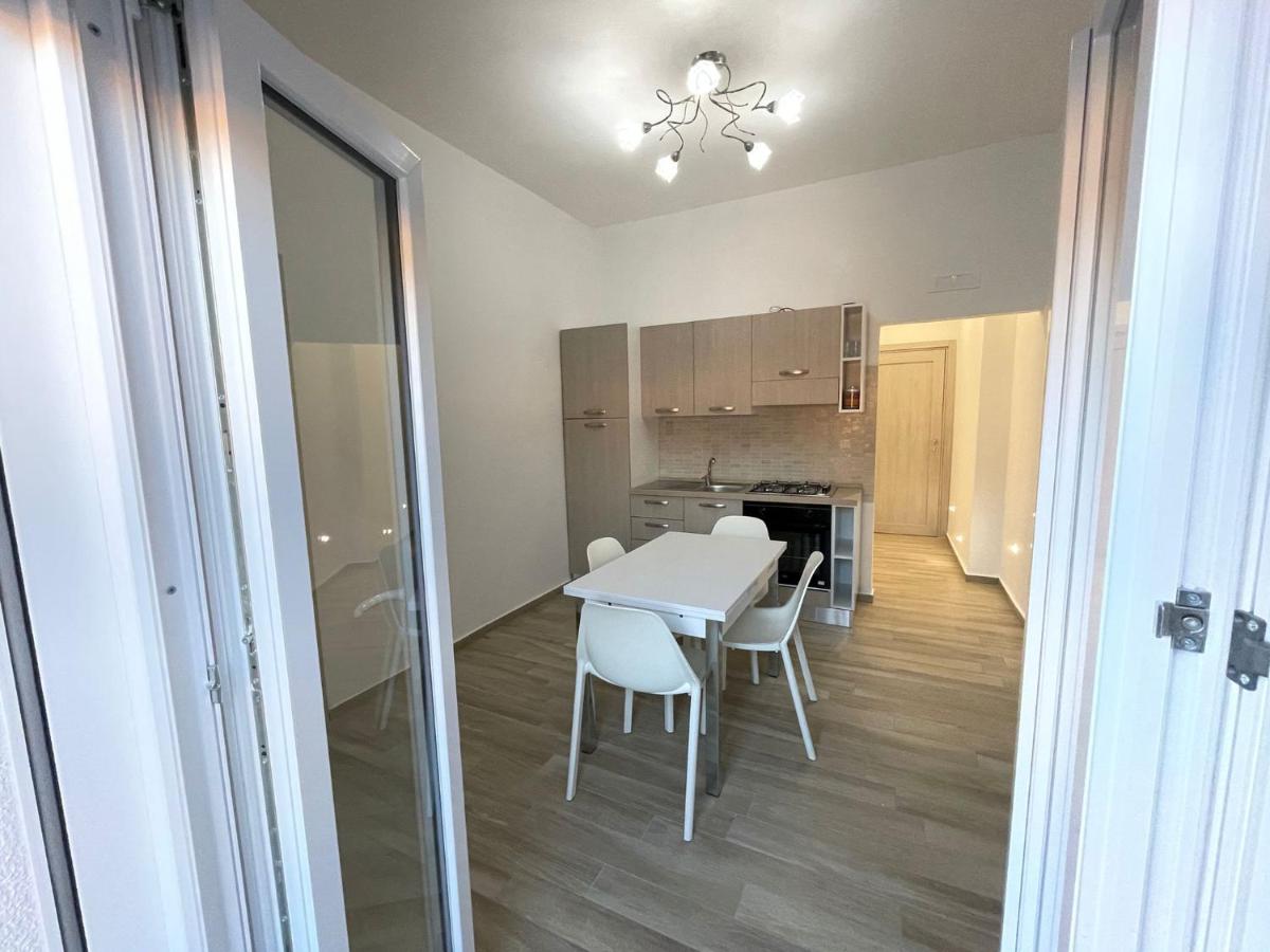 A Pochi Passi dalla Piazza- Vista Mare - Housity
