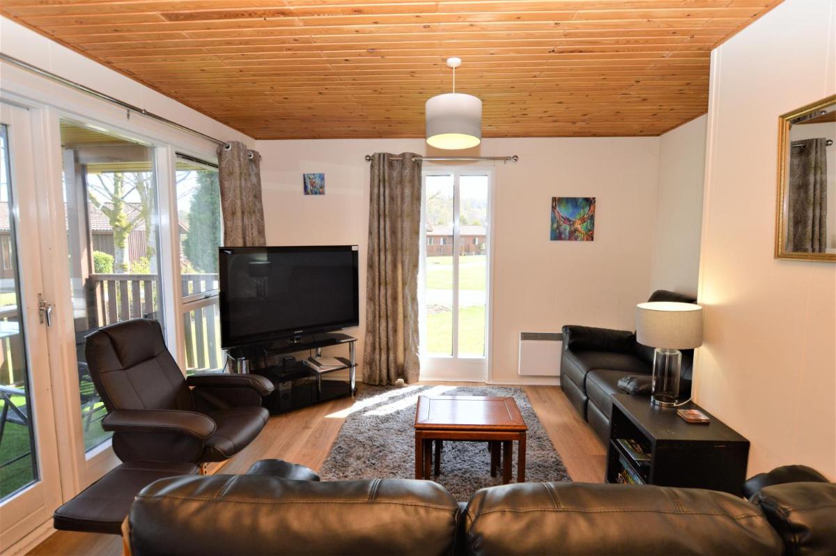 Deer Croft Lodge - Housity