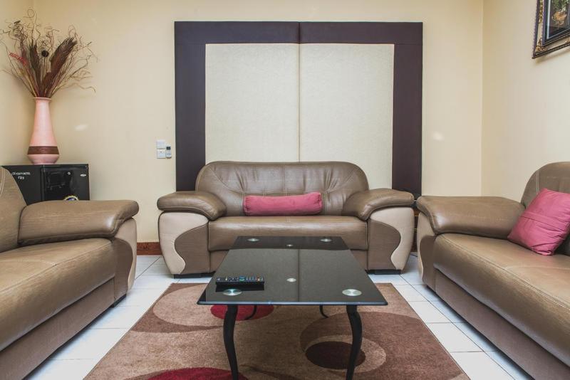 1st Forty Hotel - Housity