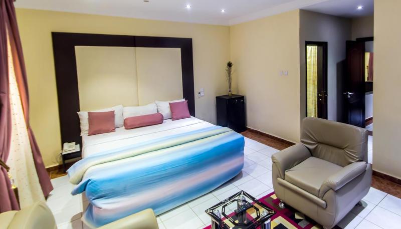 1st Forty Hotel - Housity