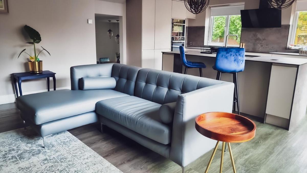 The Angel Holiday House - Housity