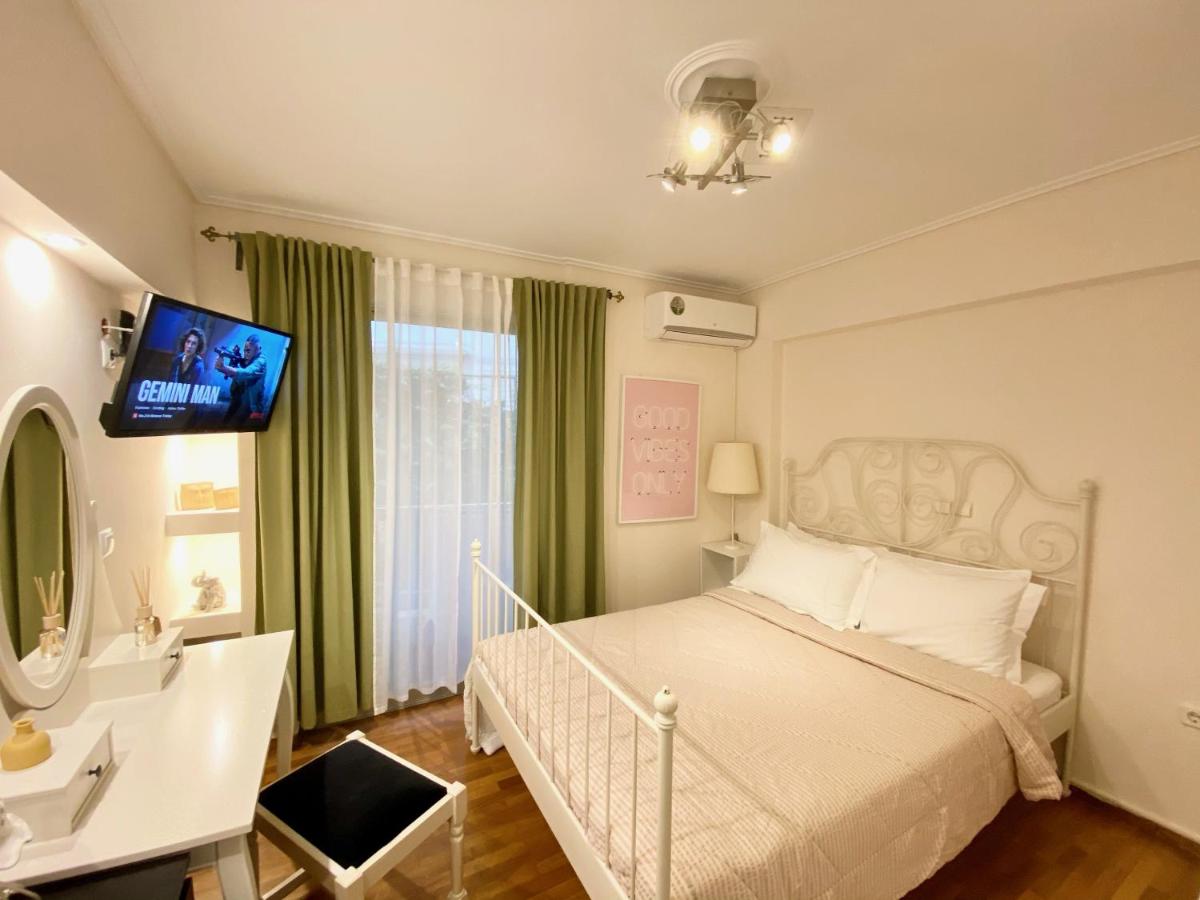 Suitetrails - Seaside comfy apartment/ Palaio Faliro
