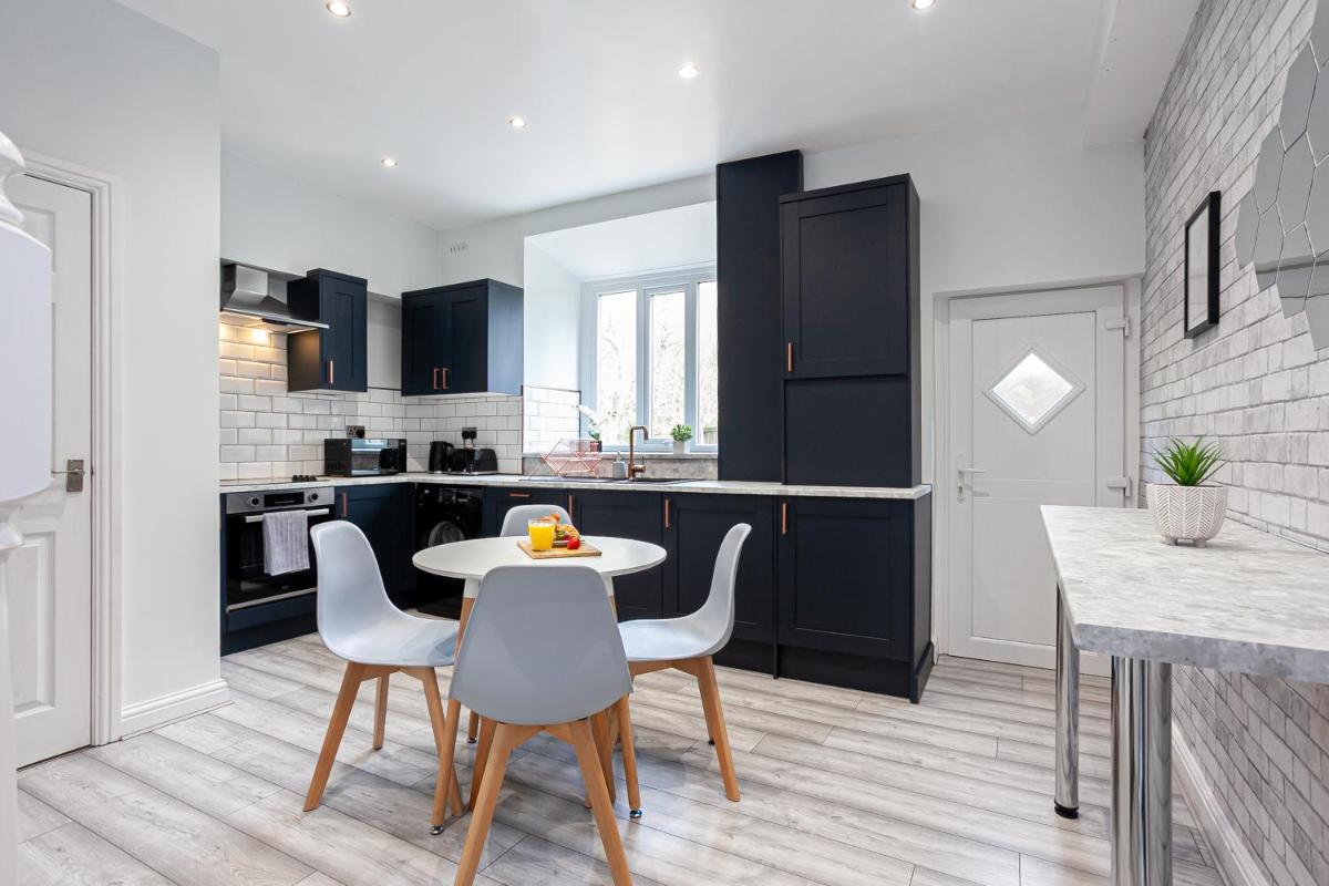 Hacken Lodge - Housity