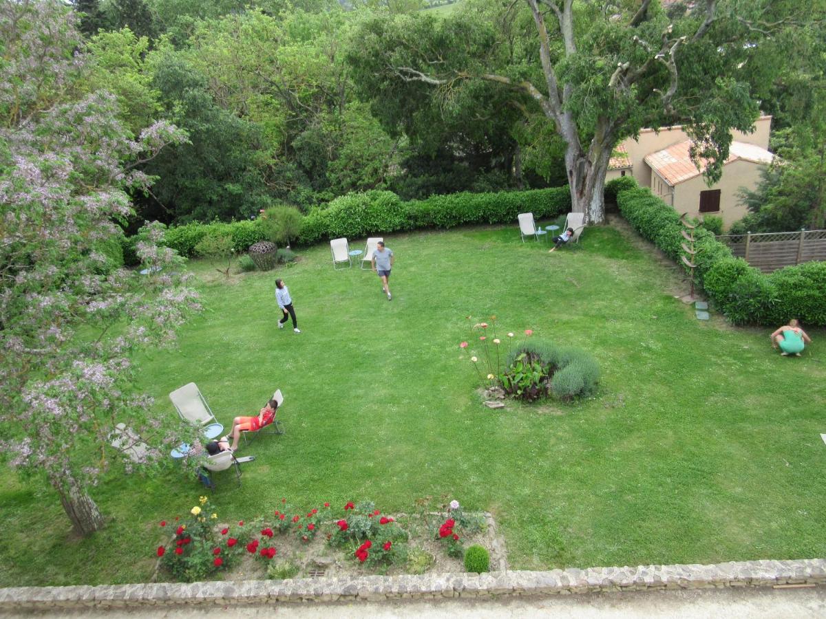 Jardin de l'établissement Logis Hôtel Château De Palaja