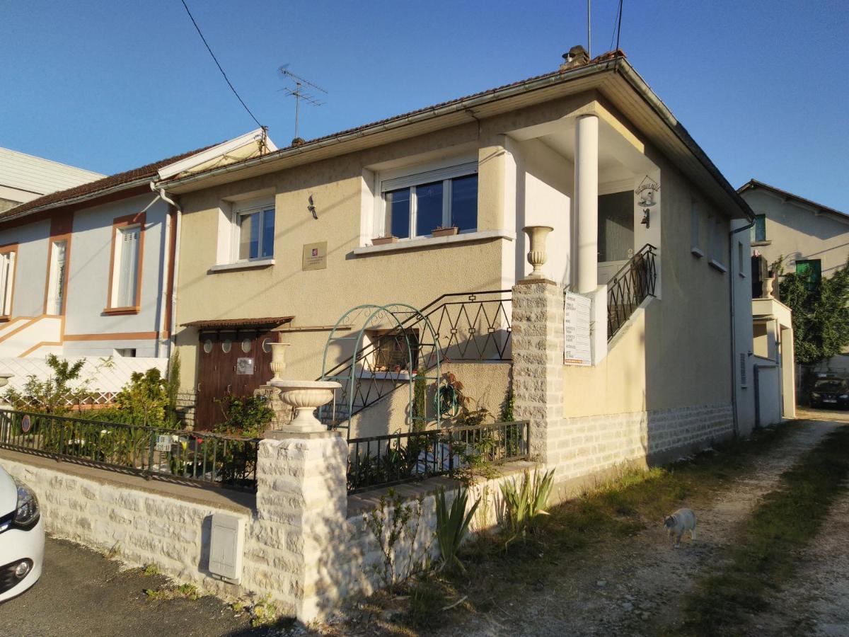 Chambre Marguerite, au 1er- Villa Chaumonty - Housity